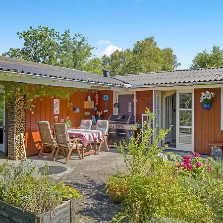 Semesterbostad Hartvig - 800m From The Sea By Interhome *