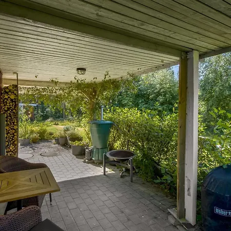 Semesterbostad Hartvig - 800m From The Sea By Interhome Laeso